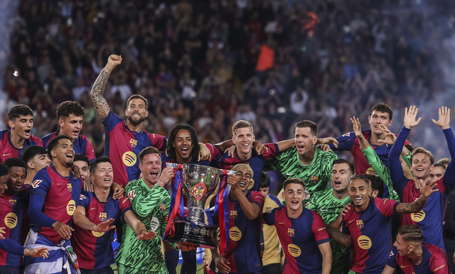 官方：拜仁女足中场齐焦蒂-奥尔默加盟曼联女足，双方签约2年